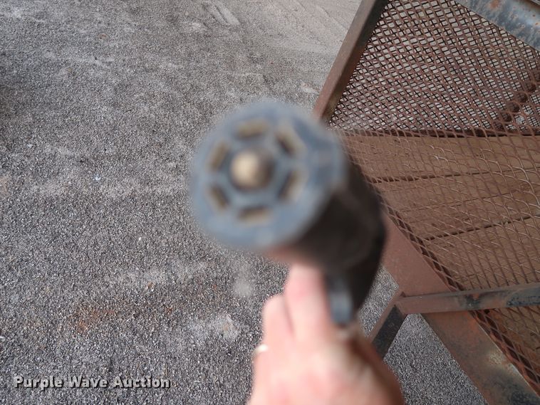 image for item GS9980 1999 L&M utility trailer