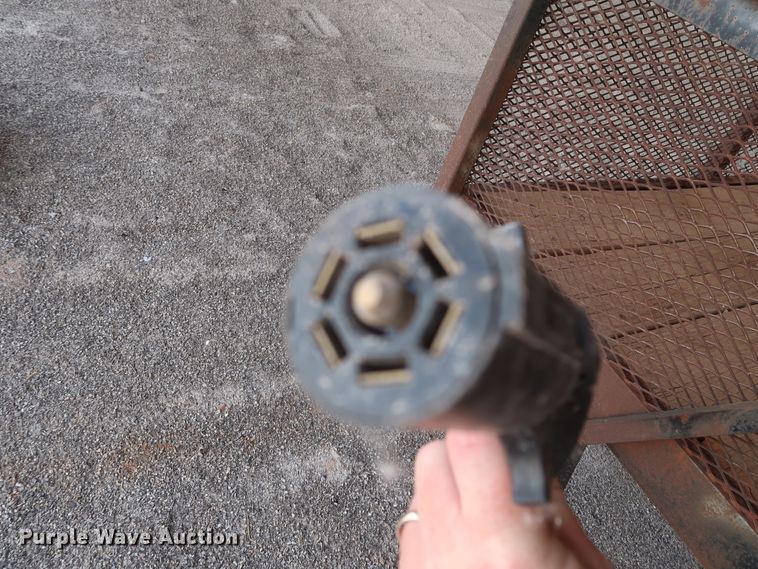 image for item GS9980 1999 L&M utility trailer