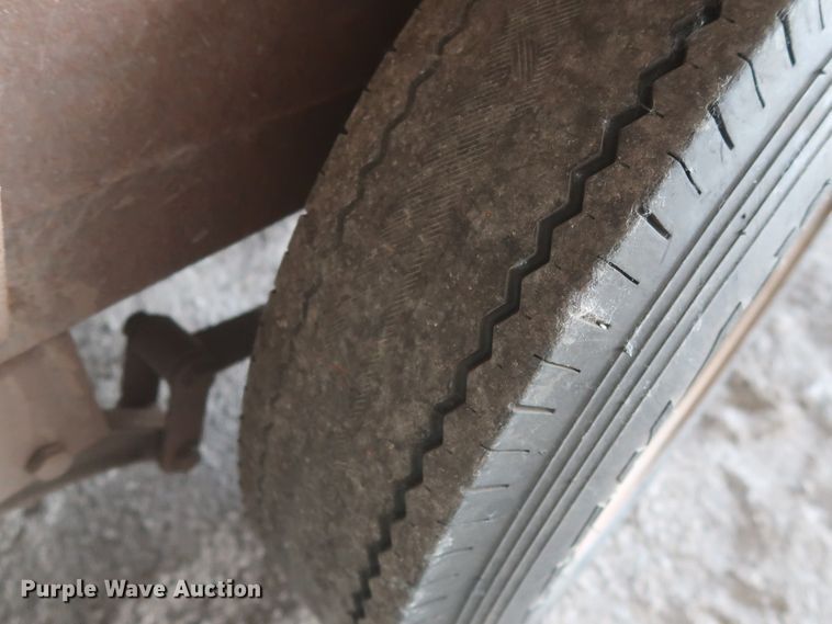 image for item GS9980 1999 L&M utility trailer