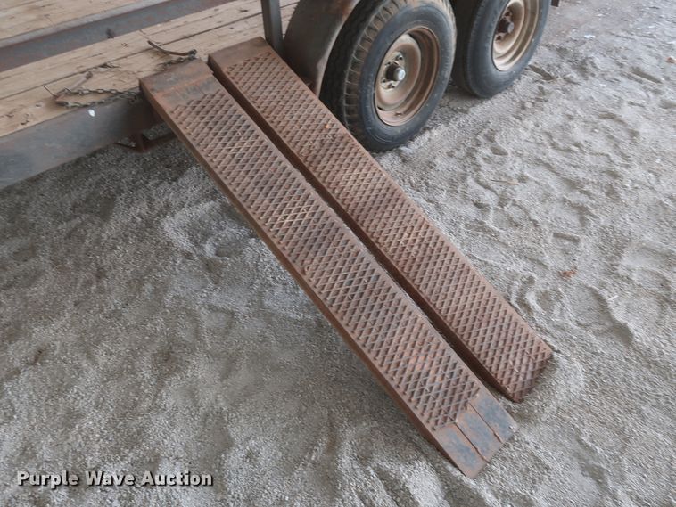 image for item GS9980 1999 L&M utility trailer