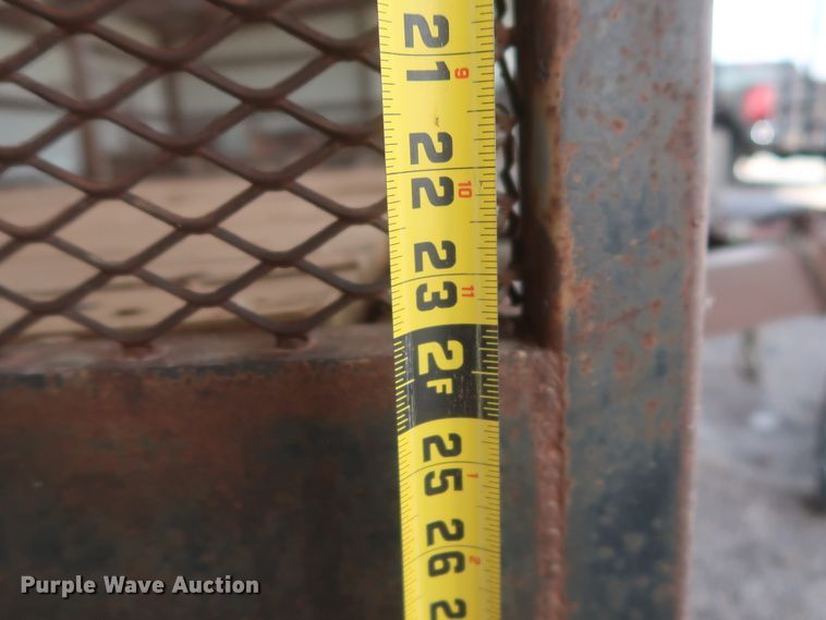 image for item GS9980 1999 L&M utility trailer