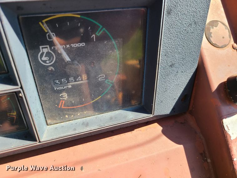 image for item GT9051 1984 Case 480LL  landscape tractor