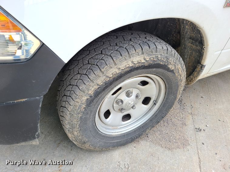 image for item GT9074 2013 Dodge Ram 1500  Quad Cab pickup truck