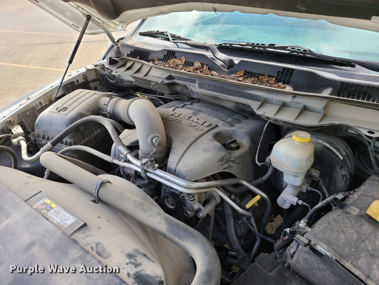 image for item GT9074 2013 Dodge Ram 1500  Quad Cab pickup truck