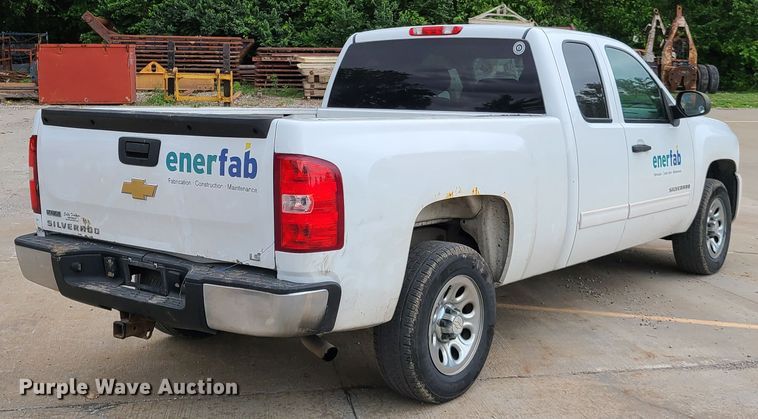image for item GT9076 2011 Chevrolet Silverado 1500  Ext. Cab pickup truck