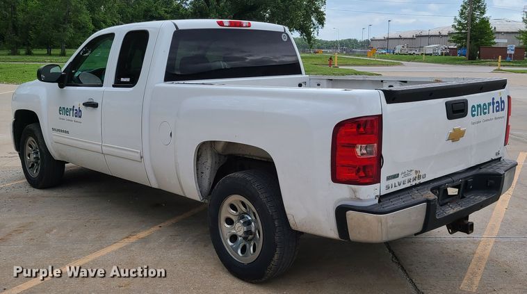 image for item GT9076 2011 Chevrolet Silverado 1500  Ext. Cab pickup truck