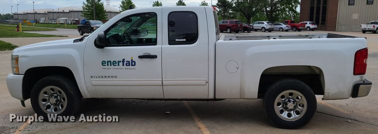 image for item GT9076 2011 Chevrolet Silverado 1500  Ext. Cab pickup truck