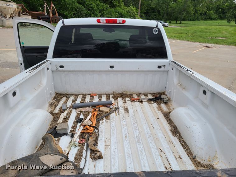 image for item GT9076 2011 Chevrolet Silverado 1500  Ext. Cab pickup truck