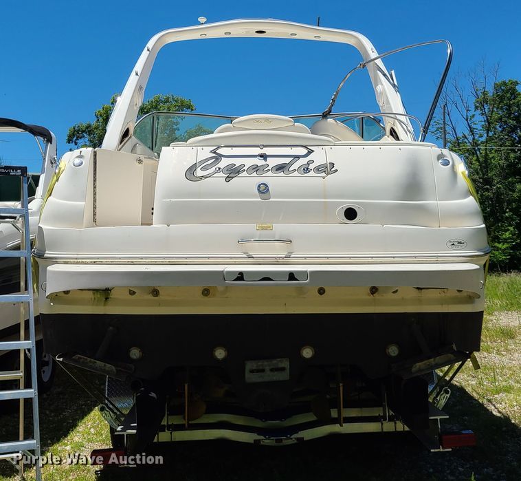 image for item GT9102 2002 Sea Ray Cruiser  boat