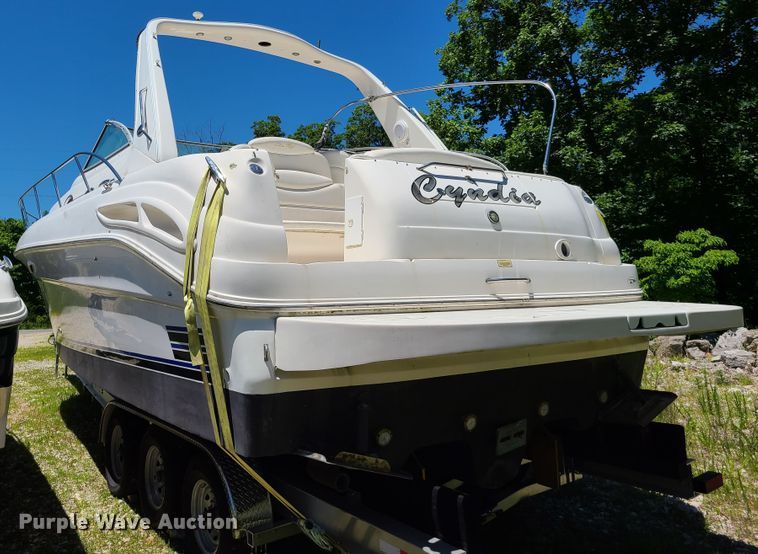 image for item GT9102 2002 Sea Ray Cruiser  boat