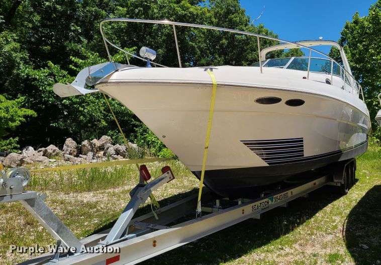 image for item GT9102 2002 Sea Ray Cruiser  boat