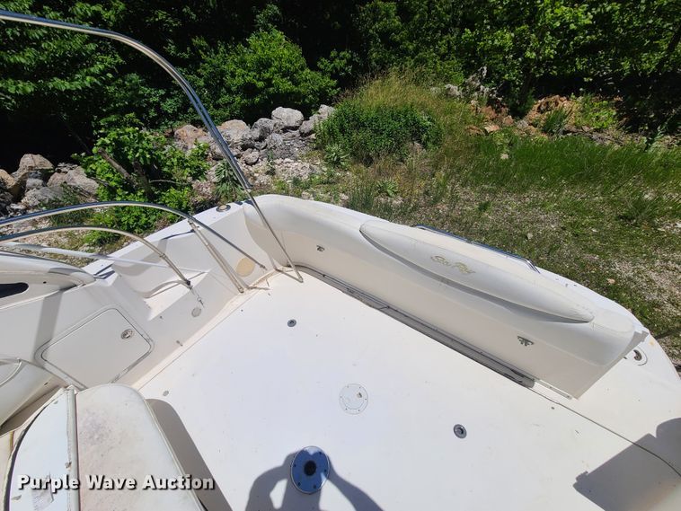 image for item GT9102 2002 Sea Ray Cruiser  boat