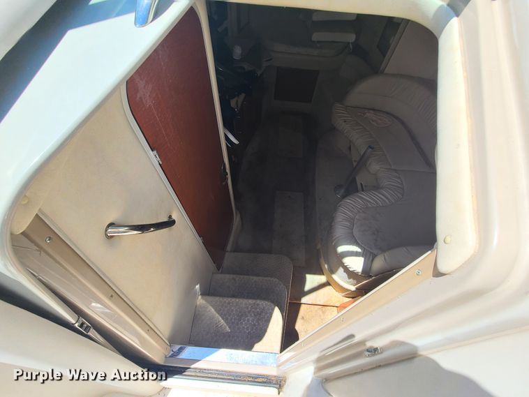 image for item GT9102 2002 Sea Ray Cruiser  boat