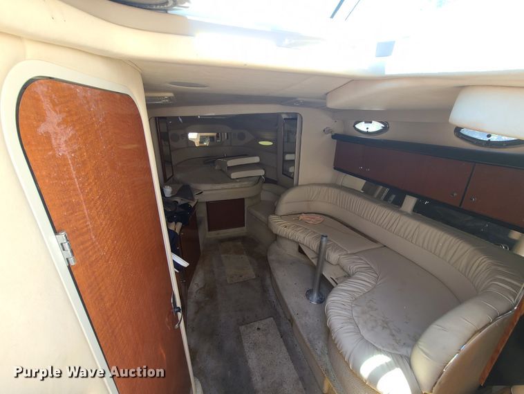 image for item GT9102 2002 Sea Ray Cruiser  boat