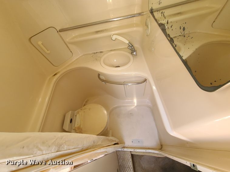 image for item GT9102 2002 Sea Ray Cruiser  boat