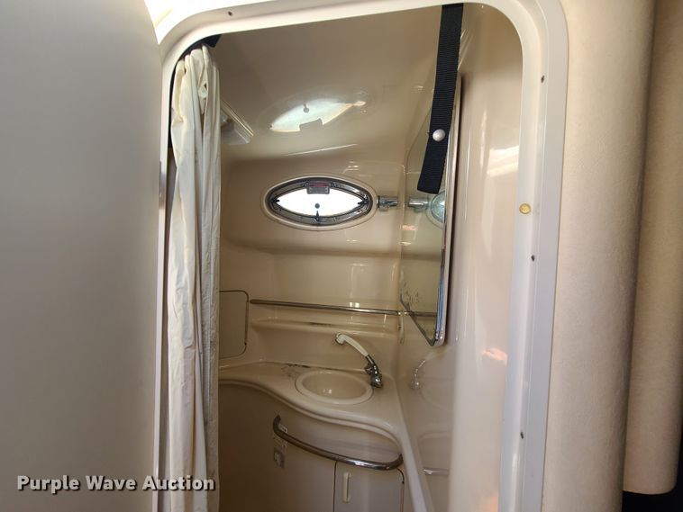 image for item GT9102 2002 Sea Ray Cruiser  boat