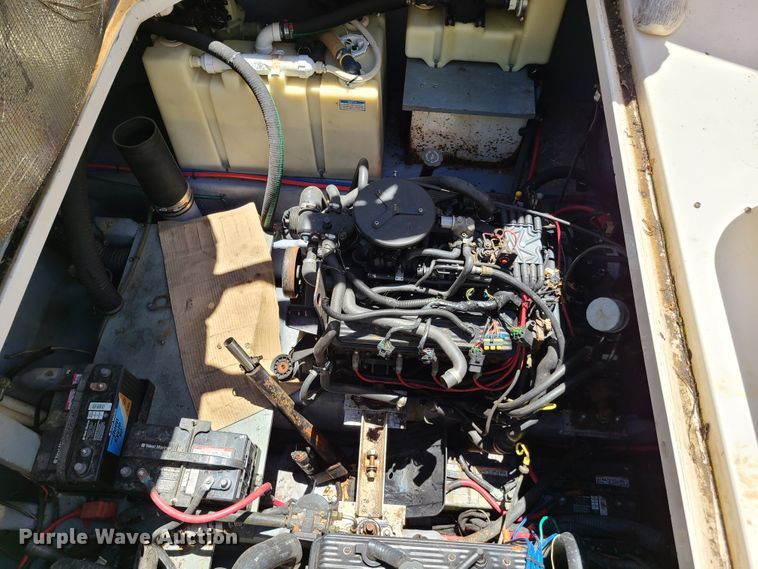 image for item GT9102 2002 Sea Ray Cruiser  boat