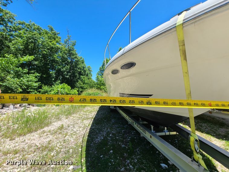 image for item GT9102 2002 Sea Ray Cruiser  boat