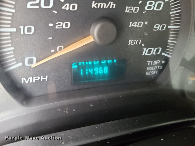 image for item GT9151 2004 GMC Savana G3500  box truck