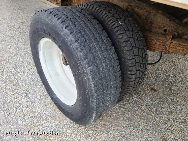 image for item GT9151 2004 GMC Savana G3500  box truck