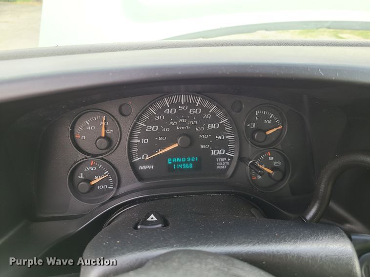 image for item GT9151 2004 GMC Savana G3500  box truck