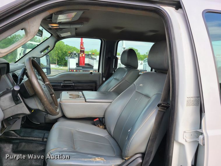 image for item GT9152 2012 Ford F550 Super Duty  flatbed truck