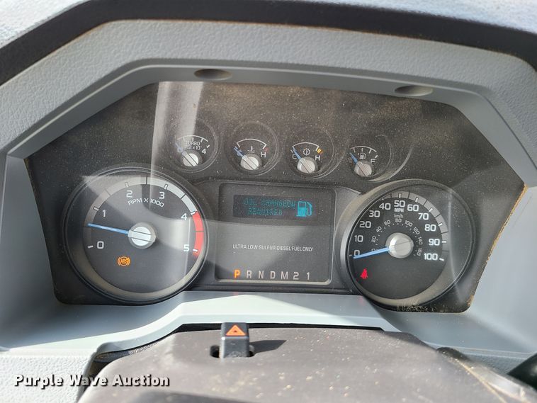 image for item GT9152 2012 Ford F550 Super Duty  flatbed truck