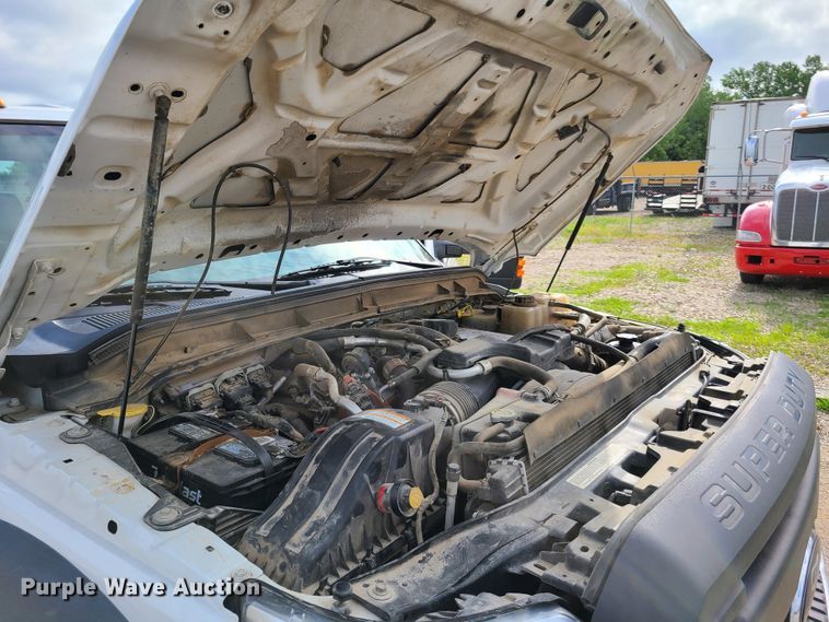 image for item GT9152 2012 Ford F550 Super Duty  flatbed truck