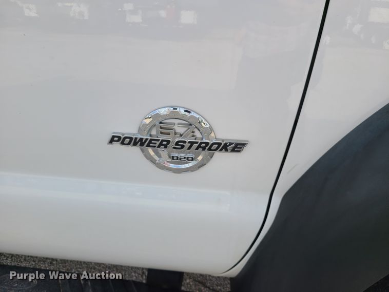 image for item GT9152 2012 Ford F550 Super Duty  flatbed truck