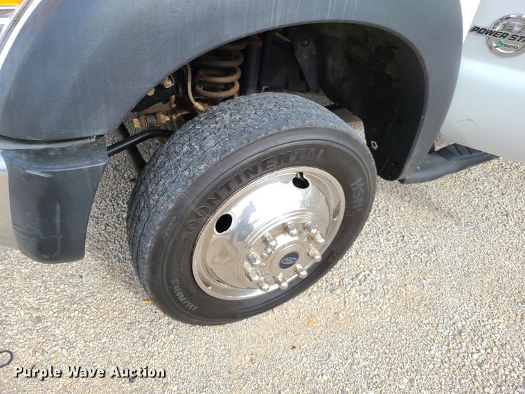 image for item GT9152 2012 Ford F550 Super Duty  flatbed truck