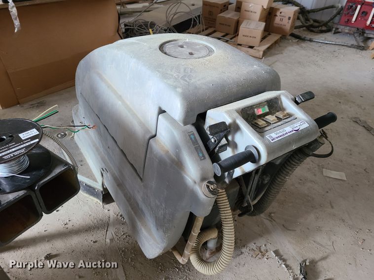 Tennant SS3301 floor scrubber in Richmond, MO | Item GT9165 sold | Purple  Wave