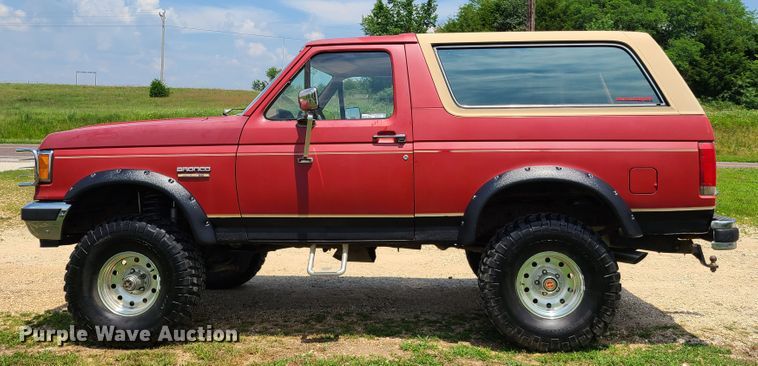 image for item GT9177 1991 Ford Bronco  SUV