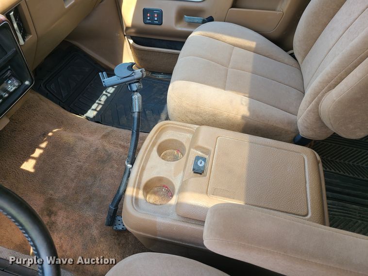 image for item GT9177 1991 Ford Bronco  SUV