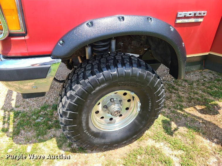 image for item GT9177 1991 Ford Bronco  SUV