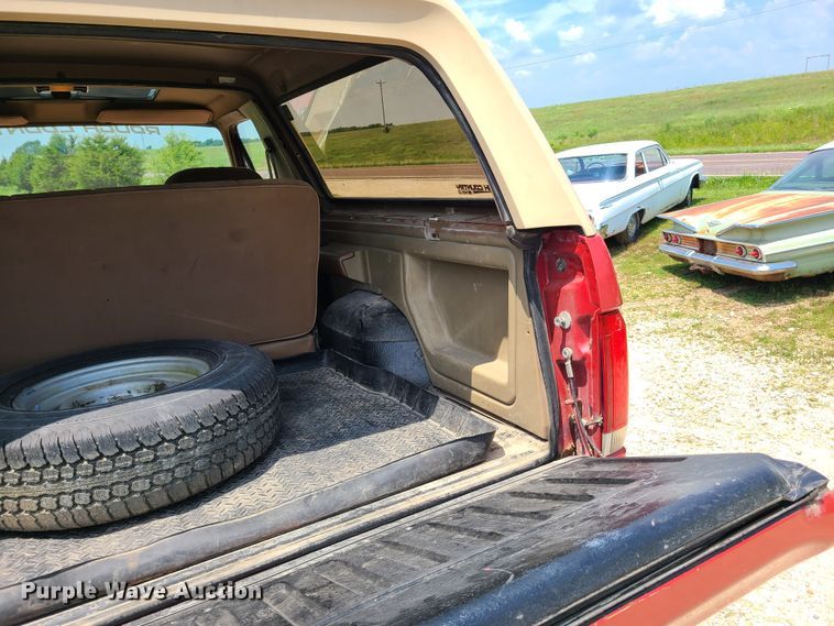 image for item GT9177 1991 Ford Bronco  SUV