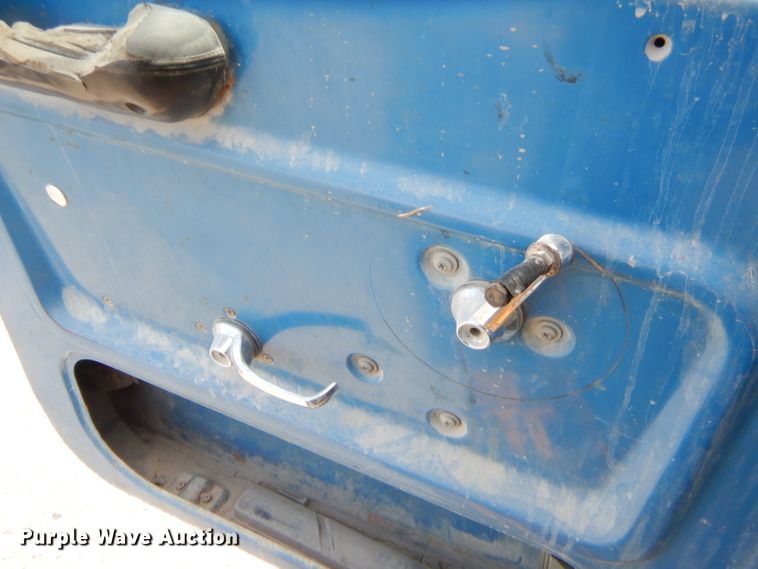 image for item GT9237 Ford  flatbed truck