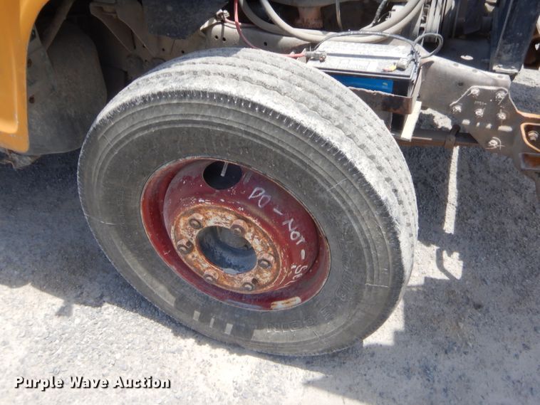 image for item GT9237 Ford  flatbed truck