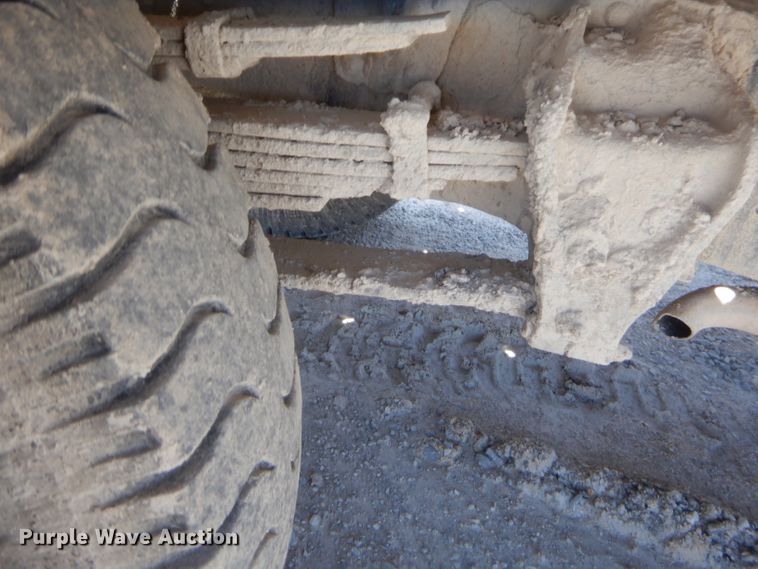 image for item GT9237 Ford  flatbed truck