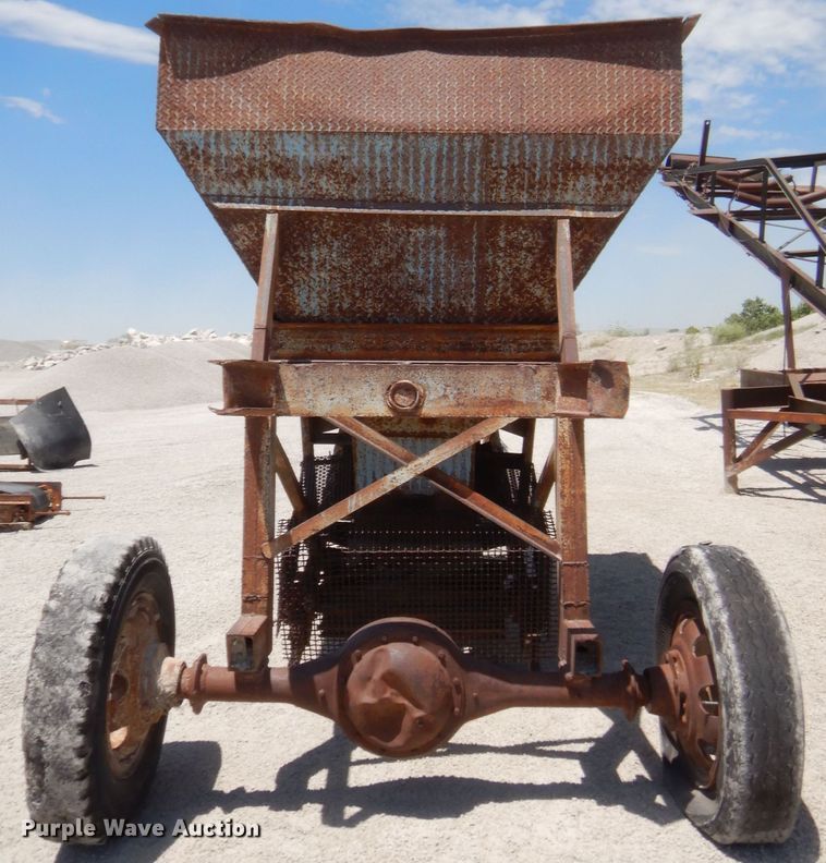 image for item GT9240 Material hopper with conveyor