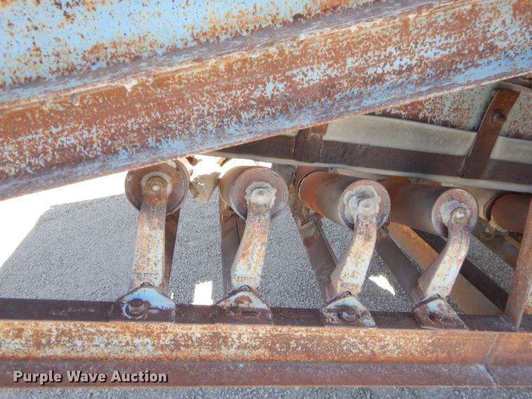 image for item GT9240 Material hopper with conveyor