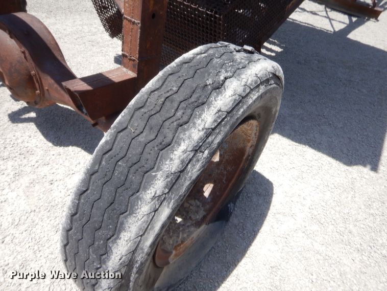 image for item GT9240 Material hopper with conveyor