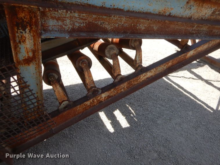 image for item GT9240 Material hopper with conveyor