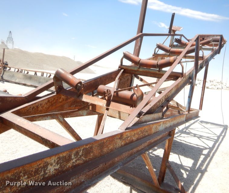 image for item GT9240 Material hopper with conveyor