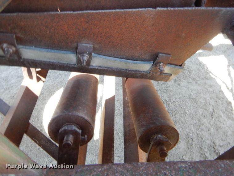 image for item GT9241 Material hopper with conveyor