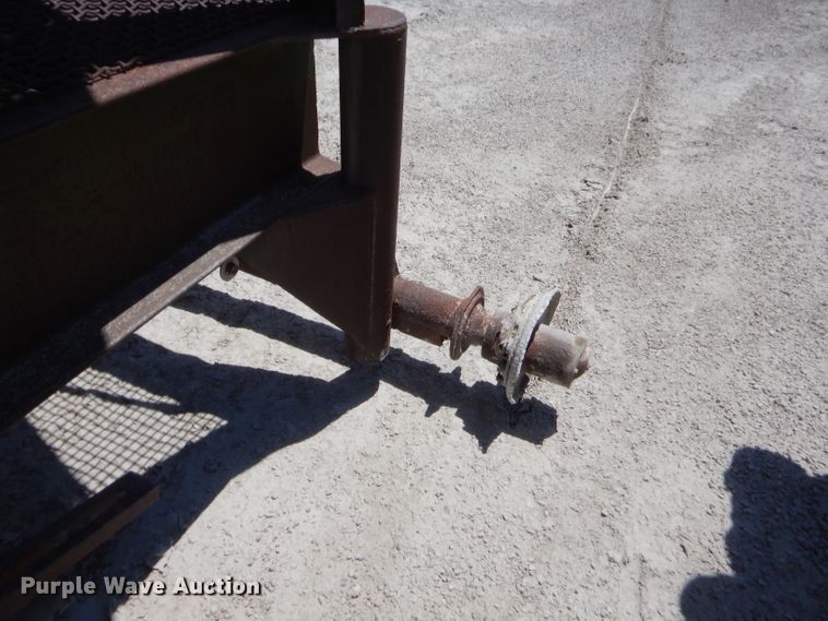 image for item GT9241 Material hopper with conveyor