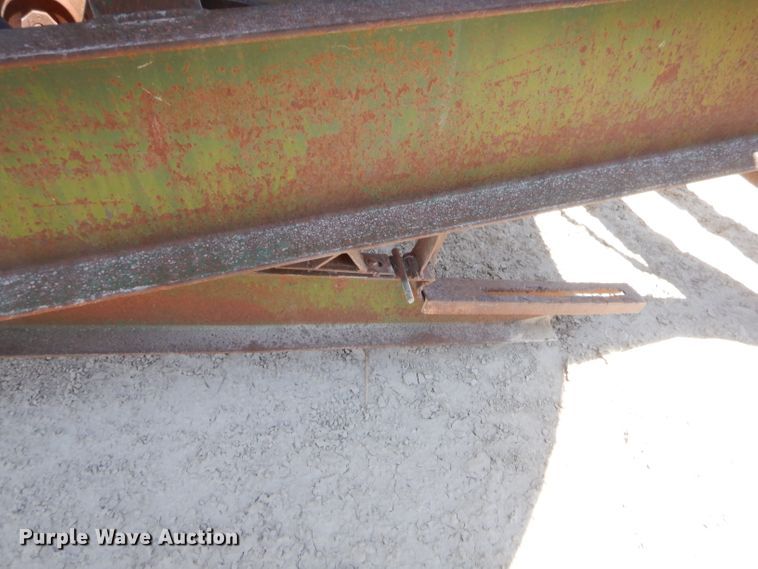 image for item GT9241 Material hopper with conveyor