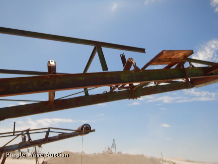 image for item GT9241 Material hopper with conveyor