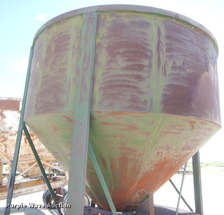 image for item GT9241 Material hopper with conveyor