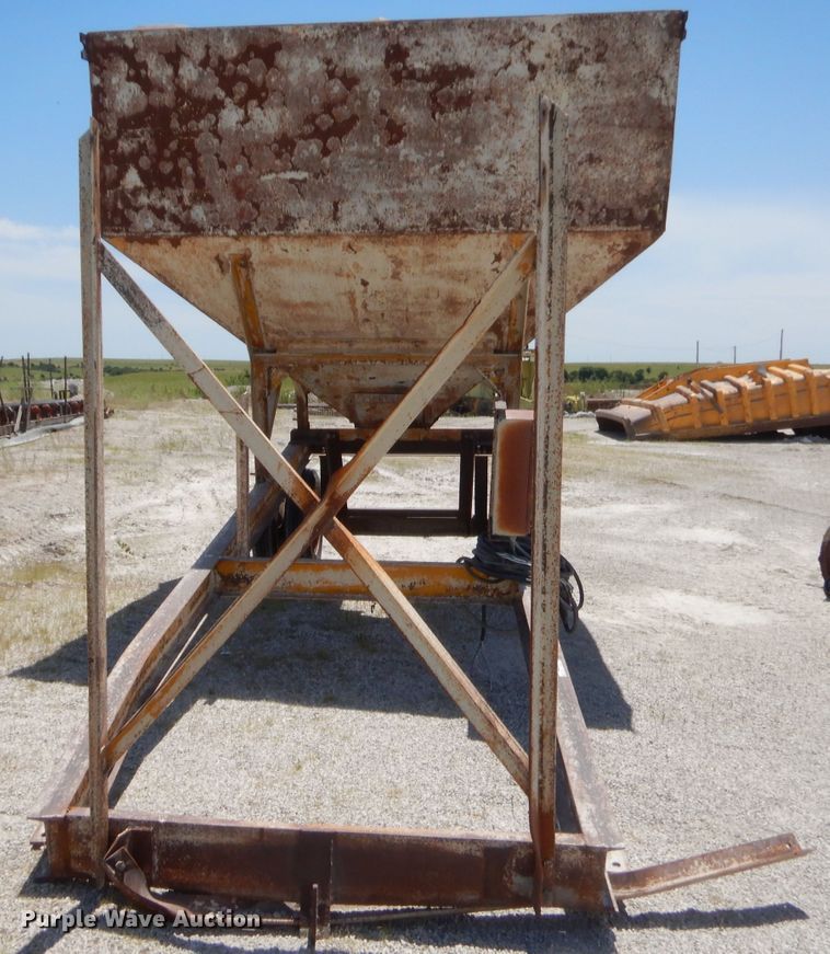 image for item GT9242 Material hopper