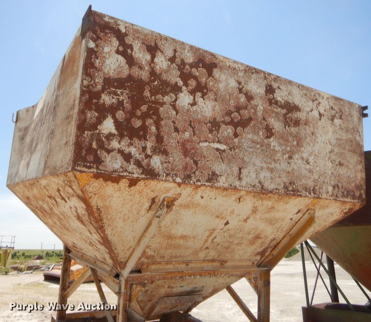 image for item GT9242 Material hopper